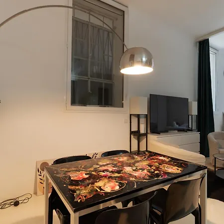 Guesthost - Design Loft In Porta Vittoria * 밀라노
