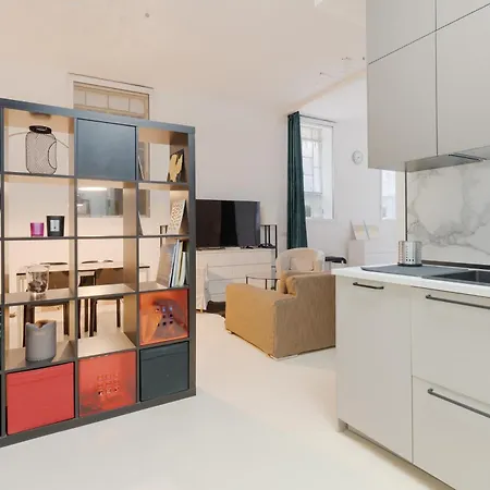 Guesthost - Design Loft In Porta Vittoria * 밀라노