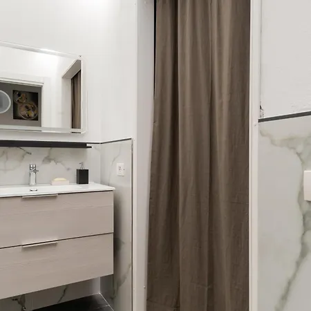 Guesthost - Design Loft In Porta Vittoria 아파트 밀라노