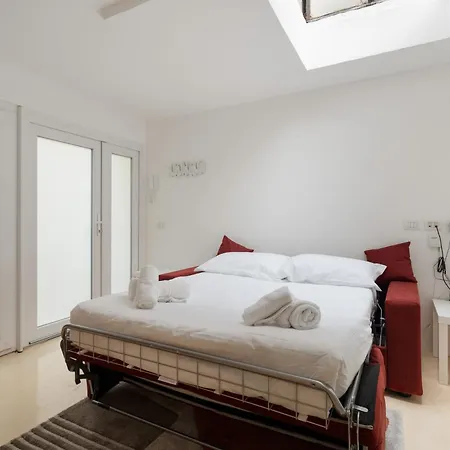 Guesthost - Design Loft In Porta Vittoria 아파트 밀라노